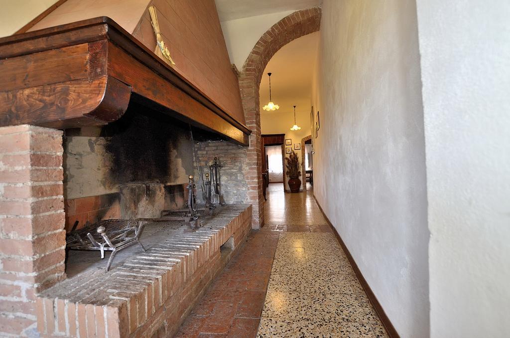 Agriturismo Poggio Ai Grilli Gambassi Terme Room photo