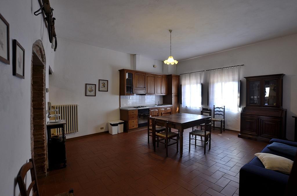 Agriturismo Poggio Ai Grilli Gambassi Terme Room photo